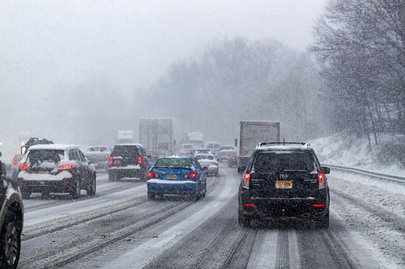 Illustration for article titled Todo lo que necesitas saber para conducir en la nieve como un profesional